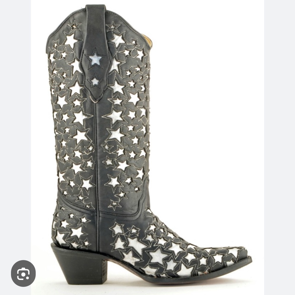 Corral boots